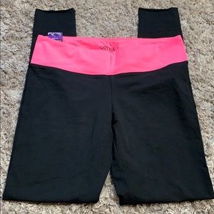 TNA Brand New Leggings Medium
